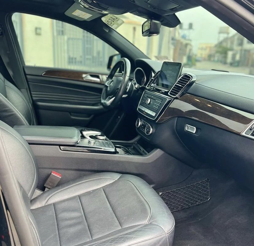 echidiimemotors's tweet photo. 🏁👴🏾🏁
Make: Mercedes Benz
Model: GLE43
Year of manufacture: 2017
Condition: Foreign Used
Transmission: Automatic
Price:₦45,000,000
Location: Lagos
For more inquiries Dm on WhatsApp:+2347036231617
#247echi https://t.co/YtSfeSshUt