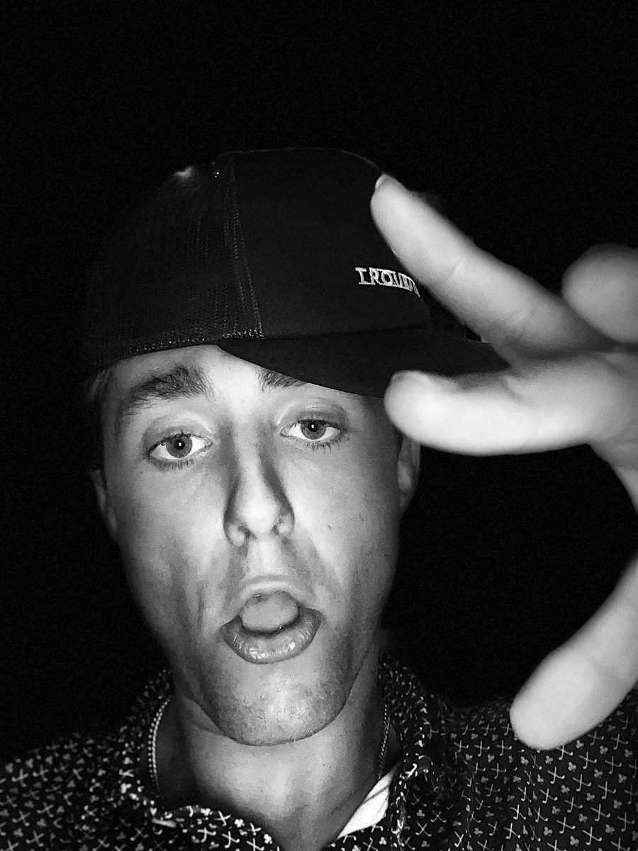 CountDooku6969's tweet photo. Was jerking off to some Mitt (Romney) dogma when I started crying knowing international sexoffender and GQs ‘Worst Golfer Ever’ @Julian_Maxwell_ is still on the loose. I’ve attached the last known photo taken of him (circa 1980). @NewportBeachPD https://t.co/OJLO877Vz2