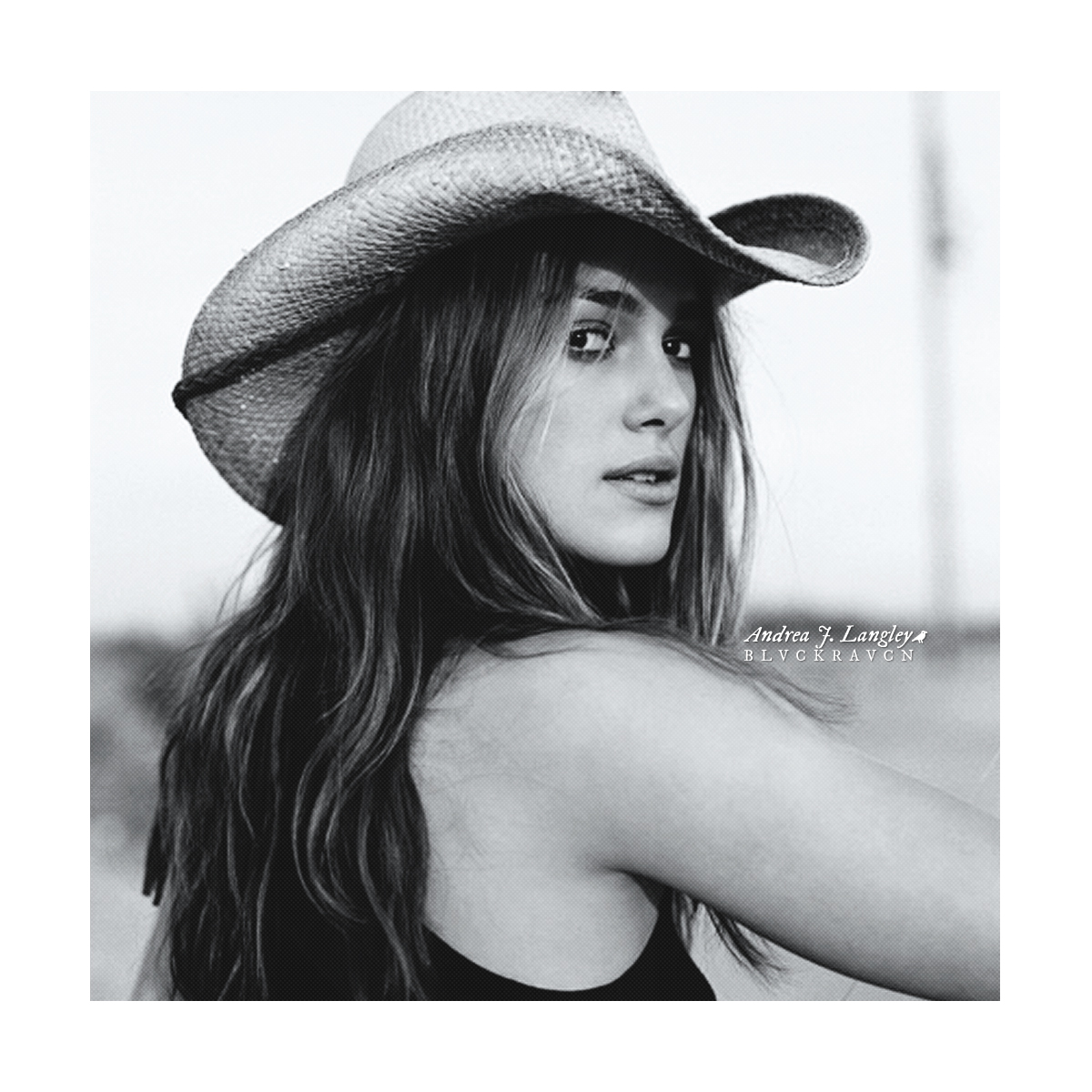 blvckravcn's tweet image. ⠀ 
⠀ 
             ‘   𝚃𝙷𝚁𝙾𝚆𝙱𝙰𝙲𝙺   ’ ﹙ 🌾 ﹚
             𝒴ou're a bandit like me
             𝟯 𝗺𝗶𝗻 𝗮𝗴𝗼  •  @𝖻𝗅𝖺𝖼𝗄𝗋𝖺𝗏𝖾𝗇
⠀ 
⠀