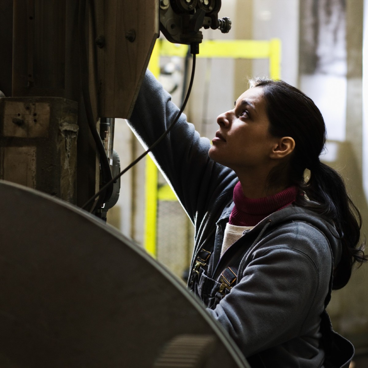RedCrossAU's tweet photo. Myth: Modern slavery and trafficking usually involves sexual exploitation.

This is NOT true. The most common form of modern slavery is forced labour. 

Learn more here: https://t.co/MfeoQ50Jgp https://t.co/rTmZ85nEmH