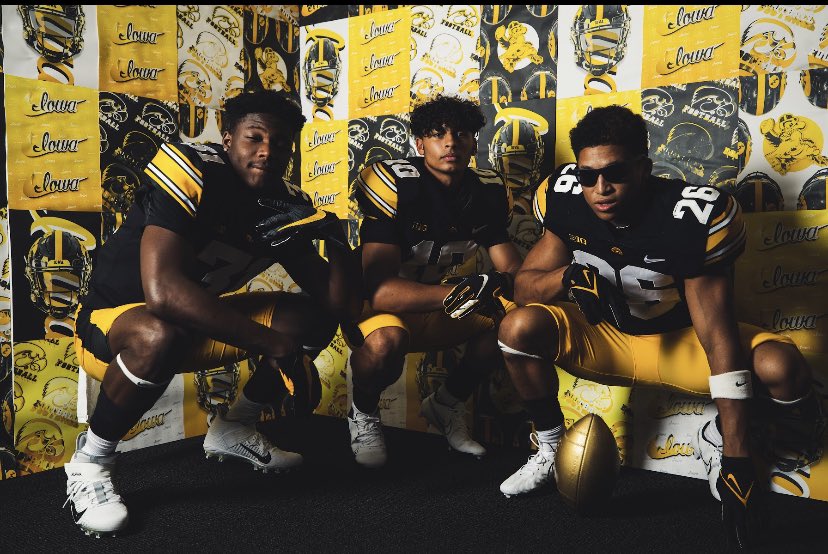 Had a great time at <a href="/HawkeyeFootball/">Hawkeye Football</a> can’t wait to be back soon💯🖤💛 <a href="/LadellBetts46/">Ladell Betts</a> @coachferentz #rollhawks