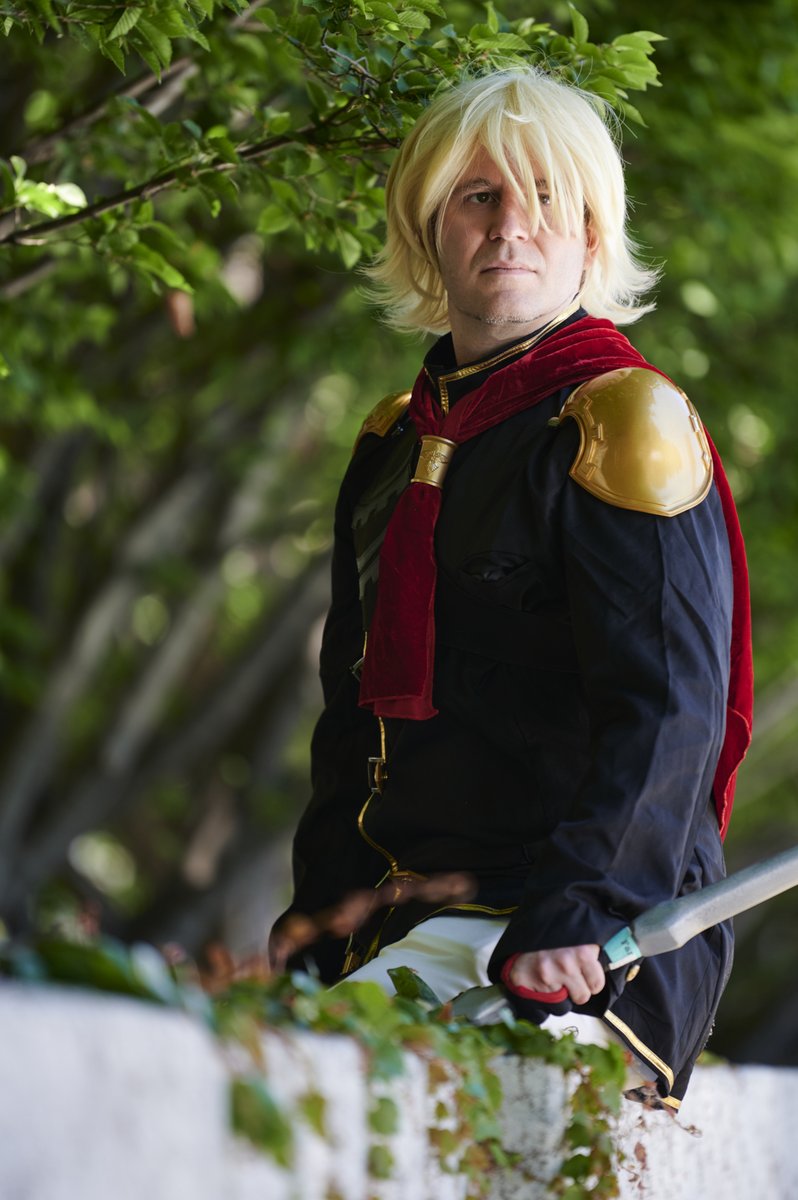 Sojian's tweet image. Just cut off all their heads DX @marjolycookie @WandernChaos ArcaneDrifter(IG) Luridan1602(IG) in #FinalFantasyTypeZero #cosplay