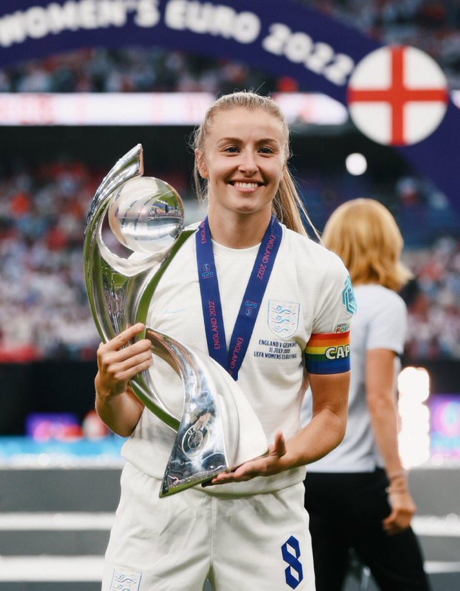 England’s first major football trophy in 56 years was lifted by a young woman wearing a pride armband. Iconic and historic. #Lionesses #womensfootball #WEURO22 #pride #Equality