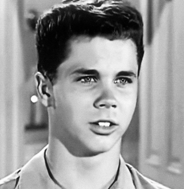 michaelstvtray's tweet photo. Death always seems to come in threes. RIP #TonyDow #NichelleNichols #PatCarroll https://t.co/UPlg41XkFH