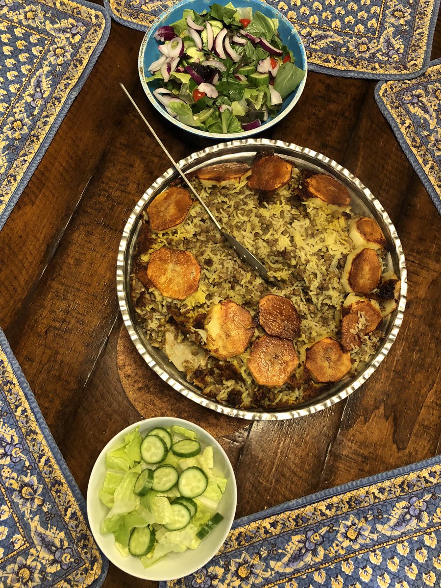 massumeh18's tweet photo. @BlueMoonTrades And now, Sunday dinner haha 

Adas (lentil) Polo (rice) with #tadig of course (this crispy rice is made with potatoes) ❤️☺️ https://t.co/B0n7ve1tKe