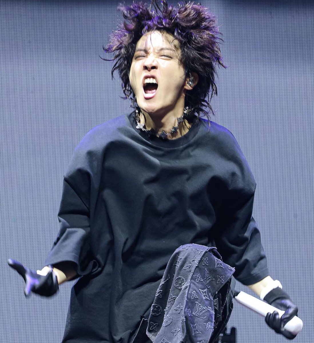 🔮O REI!! A Live performance de Jung Hoseok no Lollapalooza recebeu mais de 14.9 MILHÕES de vizualizações no Weverse!

<a href="/BTS_twt/">방탄소년단</a> #HOBIPALOOZA