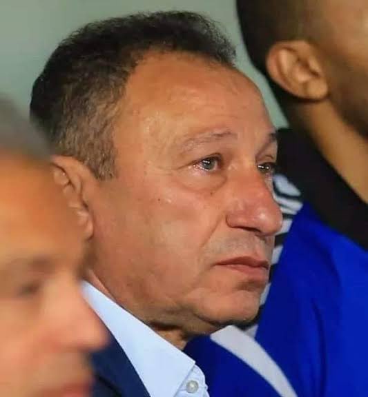 مهما يحاولوا يطفوا الشمس
مهما يزيدوا عليك الهمس
كل كلامهم مش هيأثر   
حبك جوه قلوبنا بيكبر