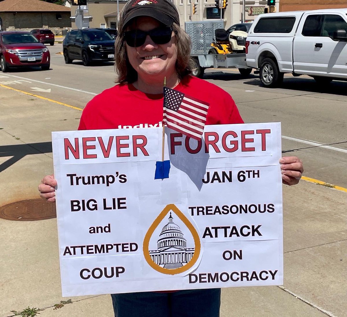 IndivisSP's tweet photo. ISP’s Save Democracy Bridge Rally today. Trump&amp;MAGA Repubs engaged in criminal conspiracy. Support the January 6th Committee in holding to account everyone involved in this crime. Let’s get active. Failure is not an option!
#savedemocracy @indivisibleteam #january6th #saukprairie https://t.co/3ppvcJQDHV