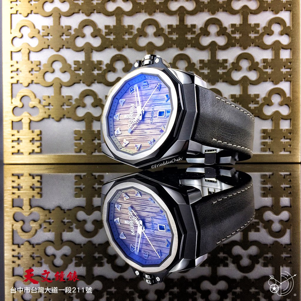tienwenwatch's tweet photo. #Corum #崑崙錶 #Admiral #ACOne45 十二邊形錶殼和航海旗刻度,甲板紋柚木面盤,結構層次分明,線條輪廓分量十足,夏日運動活力滿滿滿!
天文鐘錶|台灣大道一段211號 +886422256476
#海軍上將 #TienWenWatch #TienWen #天文鐘錶 #天文創始總店 #台中錶店 #鐘錶維修 #手錶保養 #台中天文 #台中買錶 https://t.co/YyXHUgItJS