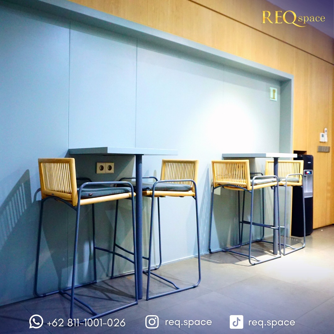 reqspace_id's tweet photo. Yuk break sejenak dengan duduk santai, biar pikiran dan idemu kembali menjadi segar😉

tags
#coworkingspace #coworkingspacejakarta  #virtualofficejakarta PayPal Kepala Desa BORN PINK https://t.co/J5OZOR94YJ