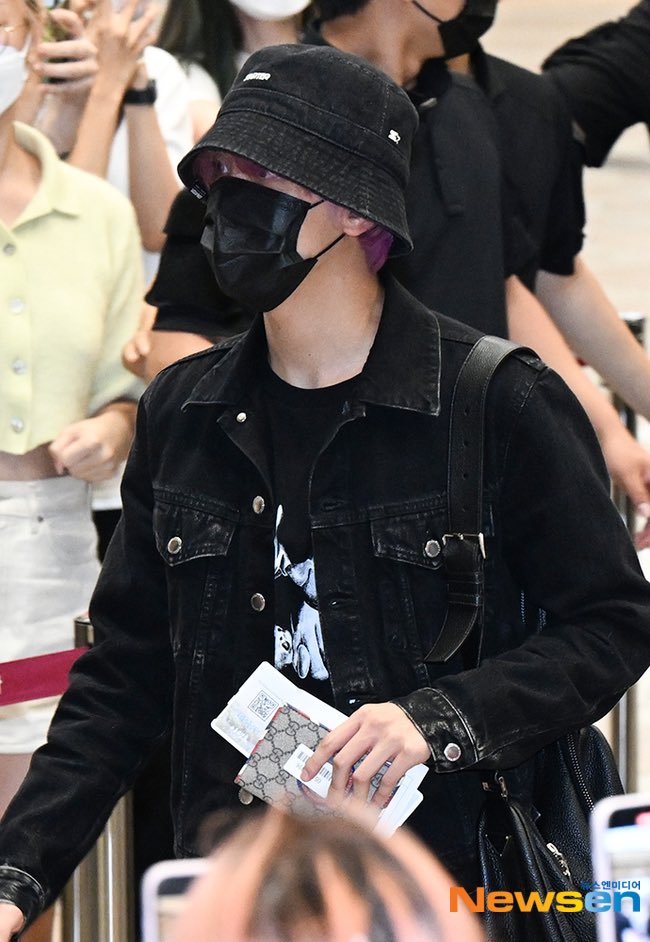 sm_nctmx's tweet photo. [PRENSA] 010822 #HAECHAN .en el Aeropuerto Internacional de Gimpo camino a Japón para NCTzen 127-JAPAN Meeting 2022 'School 127'
#NCT #NCT127 https://t.co/i5mjDLVvIj
