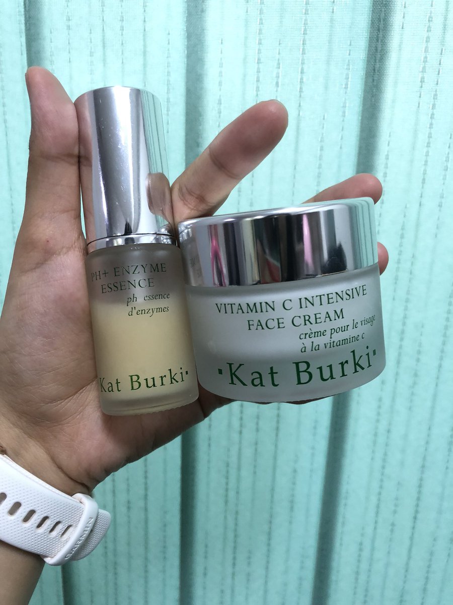 Fanggc's tweet image. ส่งต่อ kat burki enzyme 10ml 450 บาท (60%) , vitamin c face cream 50ml 3,250 บาท (95% พึ่งเปิดใช้ได้ 1 อาทิตย์) #katburki #vitaminc #ส่งต่อ #ส่งต่อสกินแคร์ #ส่งต่อสกินแคร์มือสอง #ส่งต่อสกินแคร์มือ2 #skincare #ผิวโกลว์ใสไร้จุดดํา #ผิวขาวใส