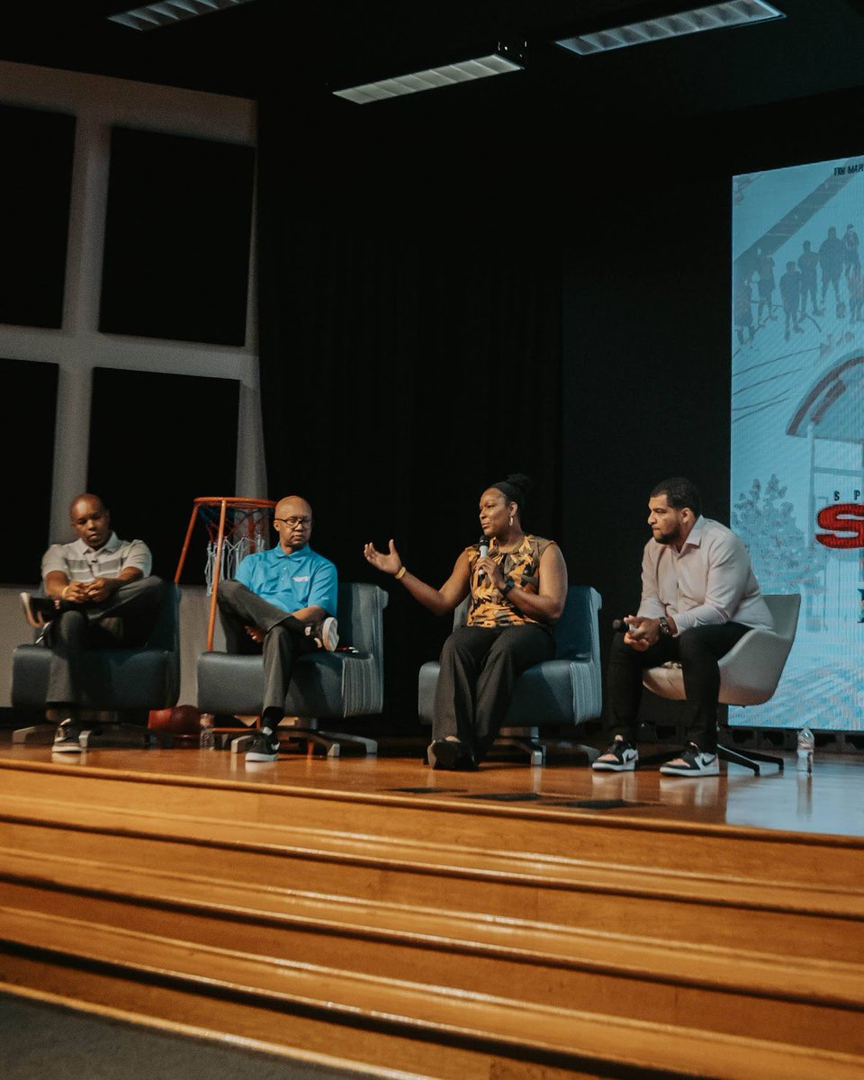 TimMartin_TX's tweet photo. Thank you 2 everyone who attended the 1st Empowerment Summit. Parents, Coaches and members of the community shared knowledge and great insight to some of the issues we are having in the basketball industry.
I look forward to us all coming together and killing Ego in the city #DFW https://t.co/lxsFYtbY7w