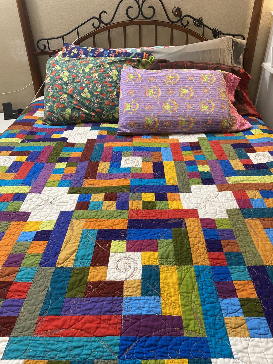 GSJ_Garments's tweet photo. Also, if you didn’t know, @GSJ_Garments is not the only talented seamstress in the family - the multi-talented @Musical_MrsG makes these great pillowcases you see featured on this comfy spread #FamilyBusiness #Quilting #EverydayArt https://t.co/5GTMdl1Tq7