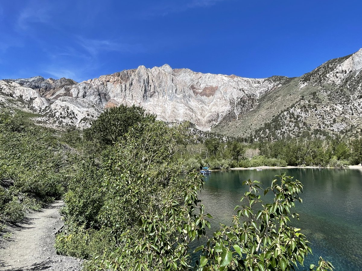 tripleMMeaning's tweet photo. You CAN drive straight to #LakeTahoe in one day—and it will still be a gorgeous drive from the road—but I like to get all up in it.
#Route395 #EasternSierras #ConvictLake https://t.co/FnJBohe7EE