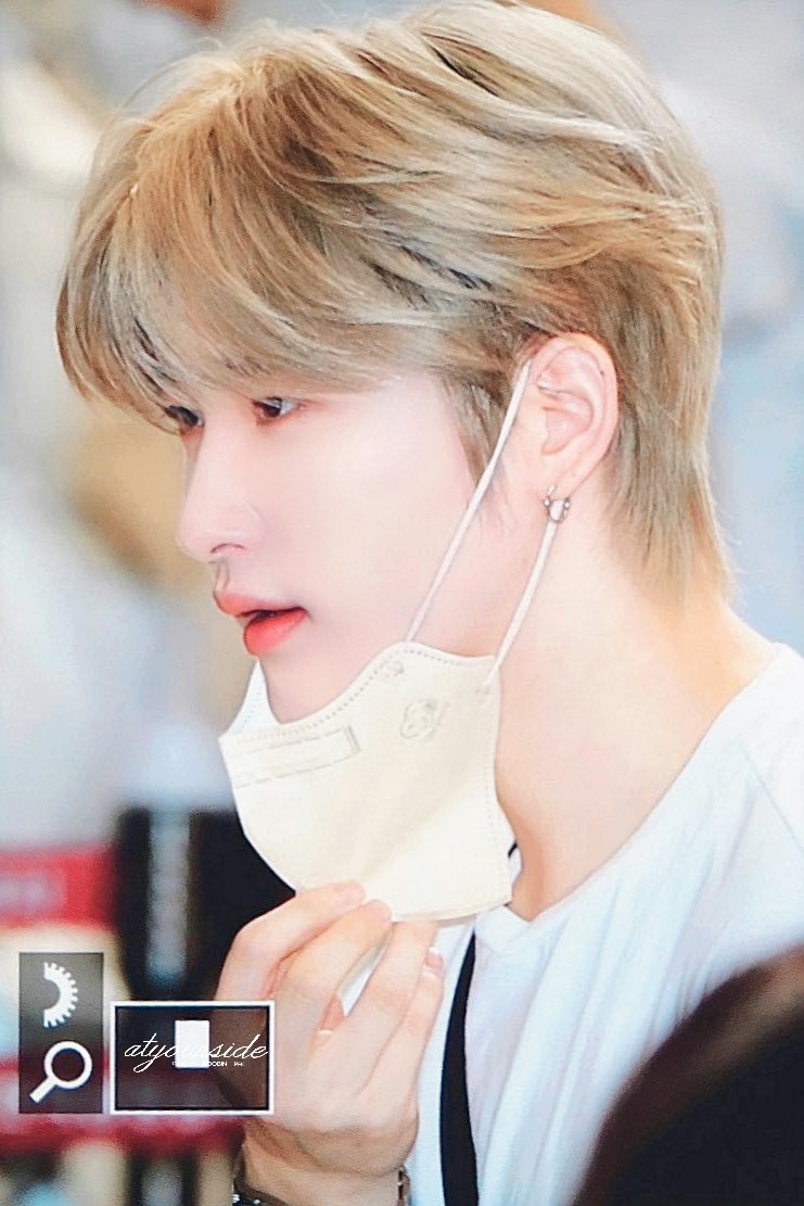 seorubyst's tweet image. Woobin nailed every departure airport  preview 💗