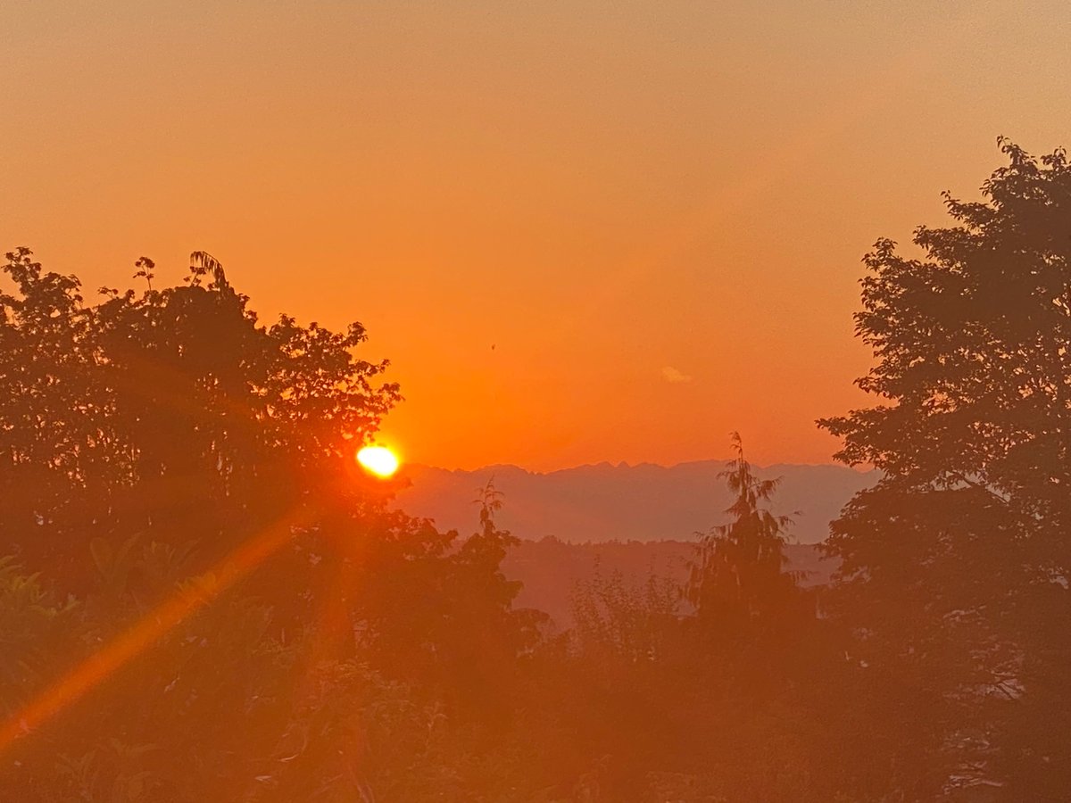 BigIndianGyasi's tweet photo. God is amazing. #Seattlr https://t.co/emgecJki9g