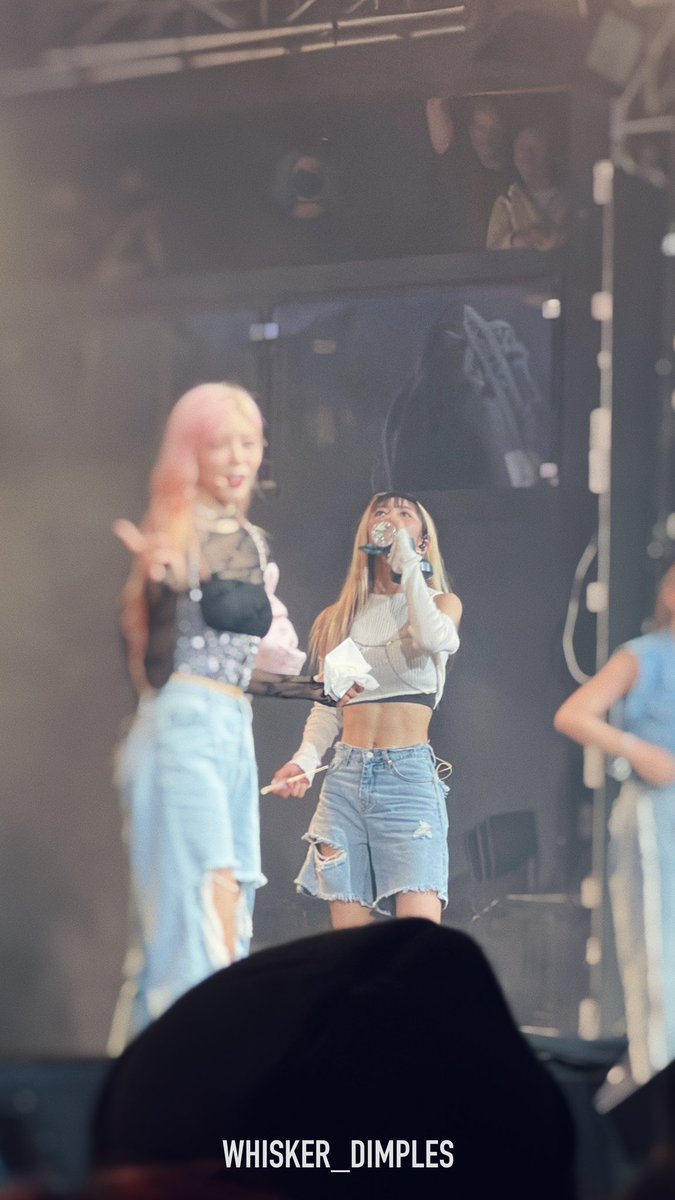 whisker_dimples's tweet photo. Yoohyeon with water (2/56)
#DREAMCATCHER #๋๋ฆผ์บ์ณ
#DREAMCATCHERinSF
#DREAMCATCHERWorldTour
#YOOHYEON #์ ํ https://t.co/PEqjf47UtJ