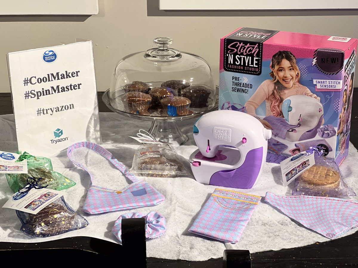 JillMar72290768's tweet photo. Everyone had so much fun!!! Thank you @Tryazon @SpinMaster #CoolMaker #SpinMaster #tryazon https://t.co/cnWBvyoPkp