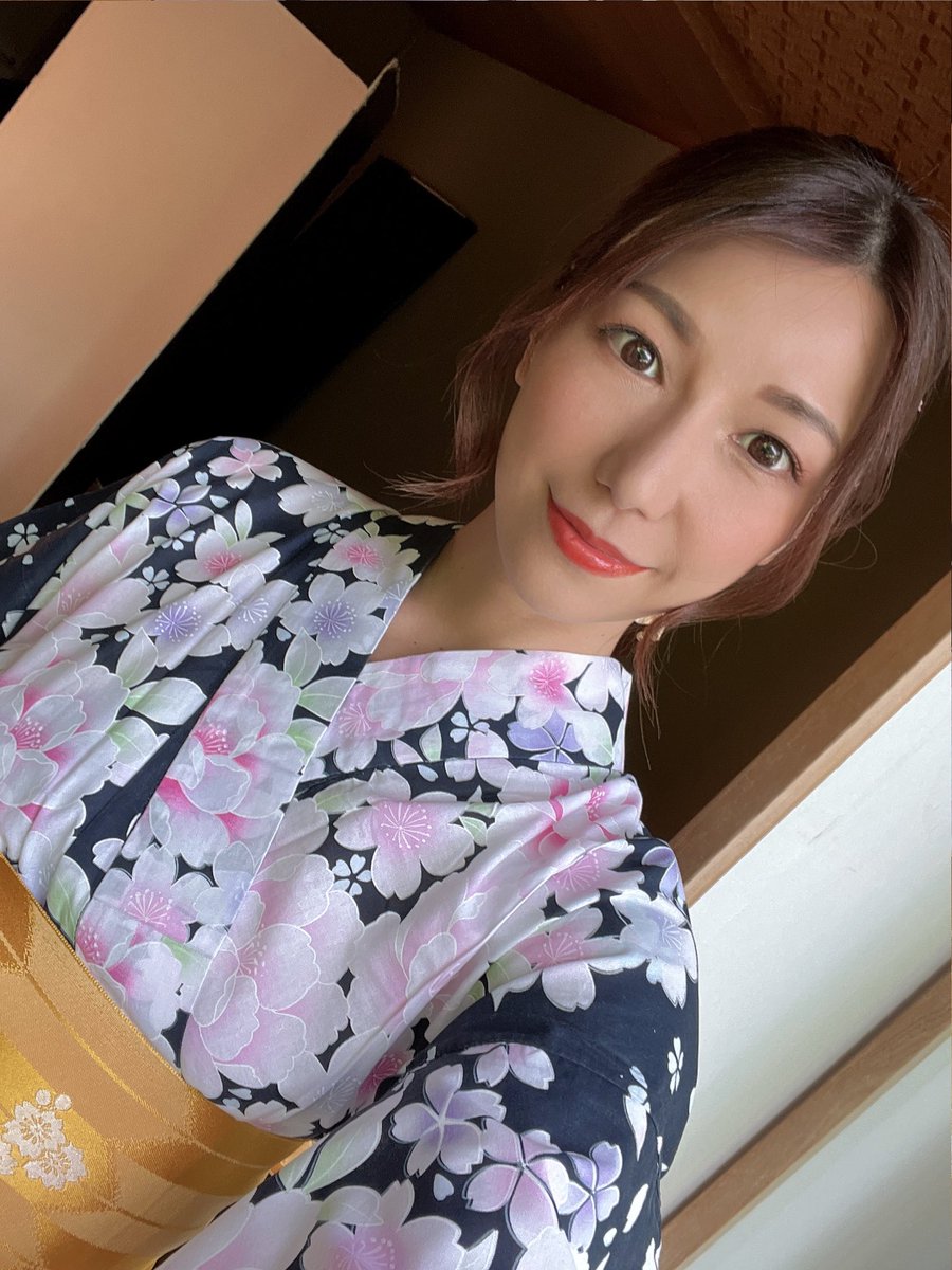 加藤あやのさんが、綺麗な浴衣姿をツイッターで公開！