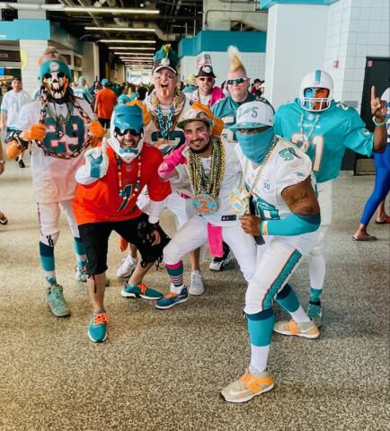 tex_dez's tweet photo. Let's Go Dolphins ready for the season!!! Can't wait until kickoff this year is going to be special. @DolFanBandits, @jimbo_roberto #FinsUp https://t.co/SwZ3tT9QkN