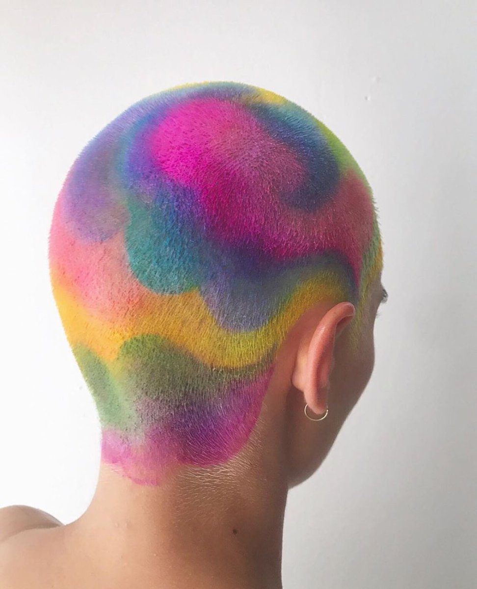 tabithakaitlyn's tweet photo. HEY @CALUM5SOS LET ME DO THIS TO UR HAIR PLS!!! I WANNA TRY IT!!!! U TOLD ME IN 2019 YOU’LL LMK </3 https://t.co/qCj9gakWxx