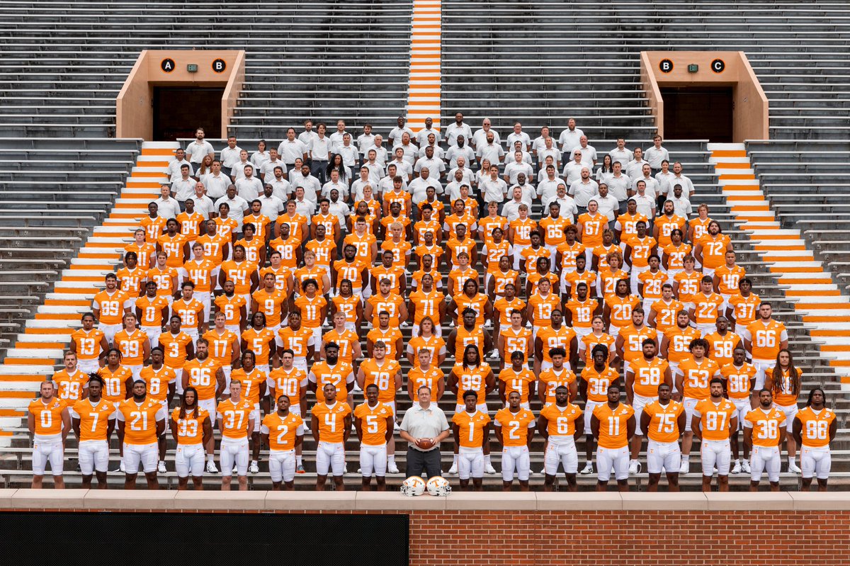Vol_Football's tweet image. Your 2022 Tennessee Volunteers 🍊

#GBO 🍊