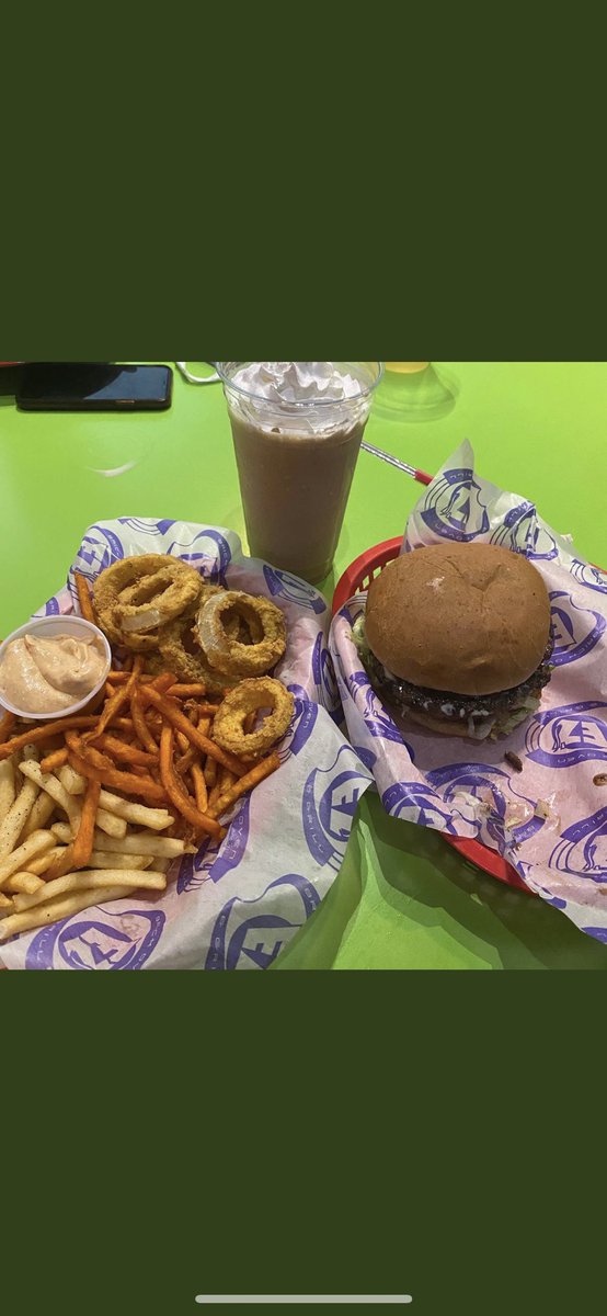 Excited to announce I have partnered with EZ’s Brick oven. If you are in San Antonio you definitely need to check this place out, great food Especially their Bison burgers !! #210 #wintheday