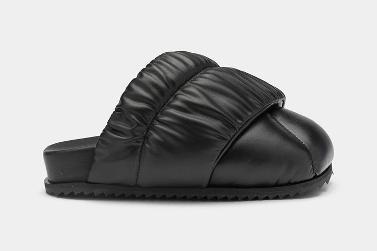ThreadsGalore_'s tweet photo. YUME YUME’s Latest Shoe Just Puffed Up the Mulement https://t.co/CcvN4wdYCP https://t.co/DgYa1hcL1H