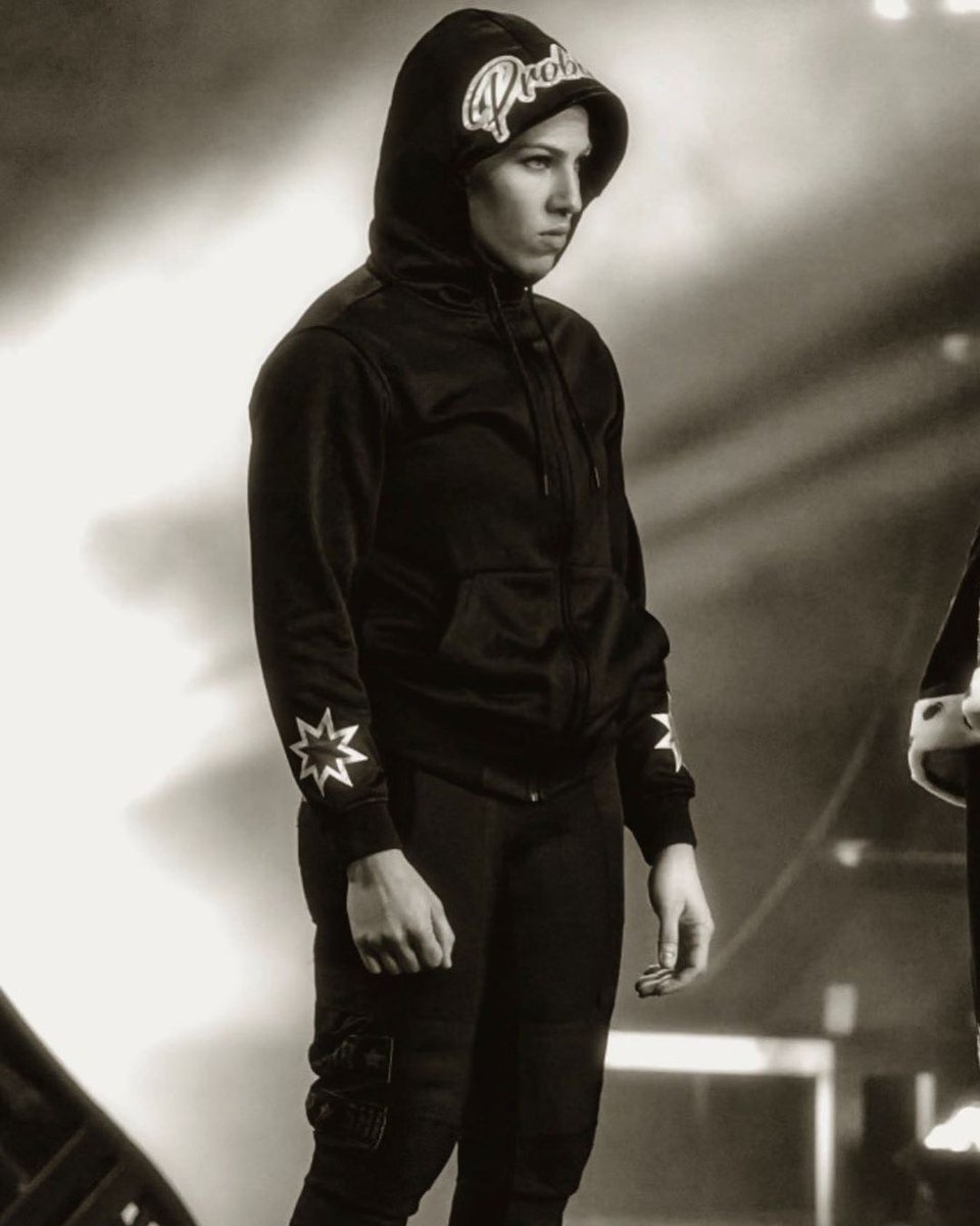 ᅠ
ᅠ ❛ 𝐴 𝑚𝑖𝑥𝑡𝑢𝑟𝑒 𝑜𝑓 𝐻𝑒𝑎𝑣𝑒𝑛 𝑎𝑛𝑑 ℍ𝕖𝕝𝕝. ❜
ᅠ