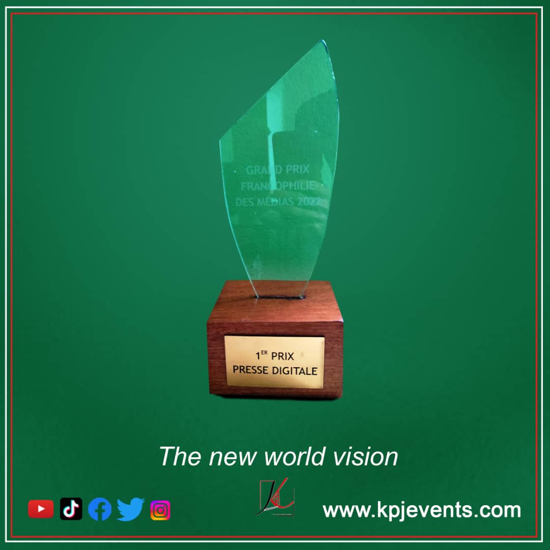 KingPierreJuni2's tweet photo. Plus infos ici 👉🏽 https://t.co/4ONcqlpCuG
" The new world vision "
@kpjevents
#culture #art #pressedigitale #work #team #digital https://t.co/OWi5ex0fnH