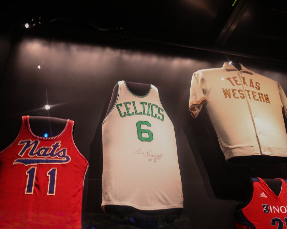 JamesTyreee's tweet photo. My deepest condolences to the family and friends of Mr. @RealBillRussell May you rest In Power Sir. 🥇🏅🏆🏆🏆🏆🏆🏆🏆🏆🏆🏆🏆🏀🏀🏀🏀🏀🏀🏀🏀🏀🏀🏀 https://t.co/1rB382Od5r
