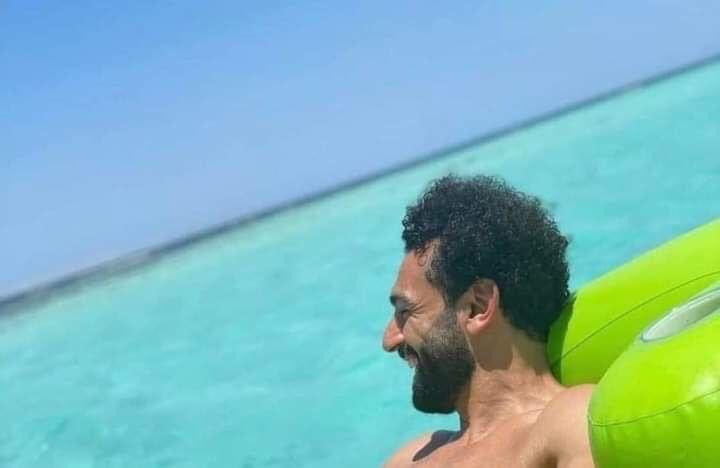 Si le tapas el pelo a Salah, se convierte en Benzema