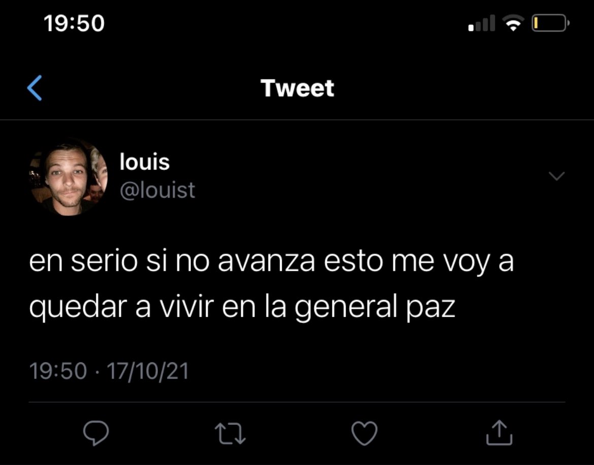 flckrhn's tweet photo. Au Larry

Donde Harry esta aburrido y solo quiere llegar a Pancho 46 pero haciéndose el gracioso choca a Louis en plena General Paz.

o

Donde Louis además de estar llegando tarde a la entrevista de trabajo, tiene que putear a un boludo que lo chocó. https://t.co/P6VCS0kUfJ