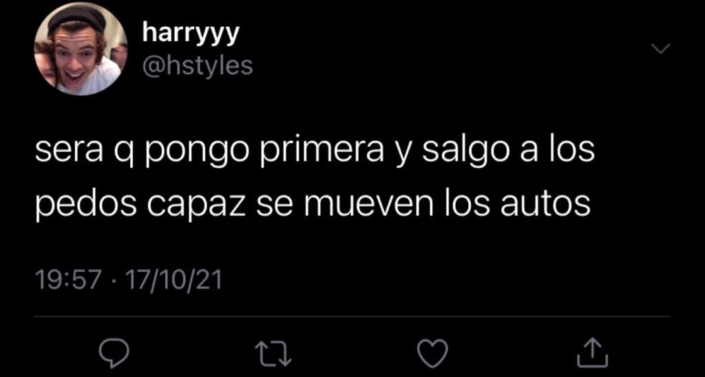 flckrhn's tweet photo. Au Larry

Donde Harry esta aburrido y solo quiere llegar a Pancho 46 pero haciéndose el gracioso choca a Louis en plena General Paz.

o

Donde Louis además de estar llegando tarde a la entrevista de trabajo, tiene que putear a un boludo que lo chocó. https://t.co/P6VCS0kUfJ