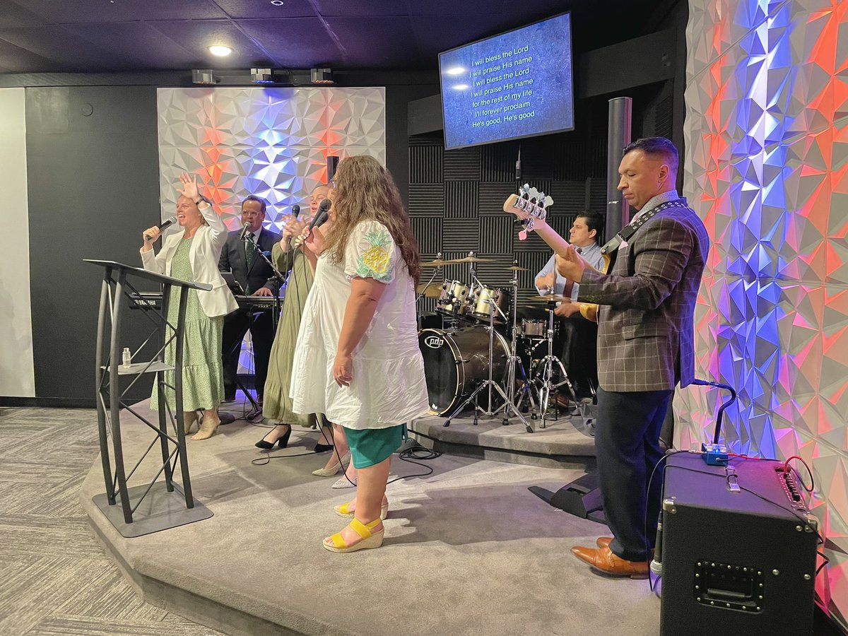 We have had an incredible weekend of services and fellowship in Knoxville, TN with Pastor Jason Pearcy. We are appreciative of their kindness and considered it an honor to be at the Tower of Pentecost.
