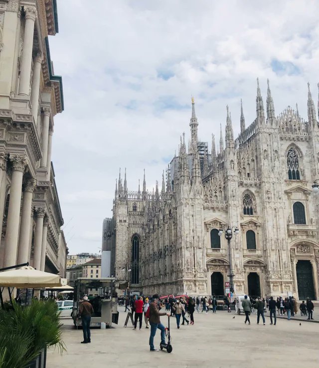 dmtrubman's tweet photo. Urban public space captured by cars can be reclaimed for people:

Piazza del Duomo, Milan https://t.co/yMj83LqNiF