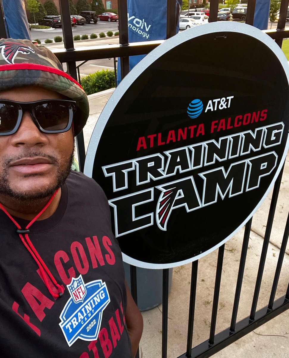 MARIOGA12000's tweet photo. I was outside all day yesterday. Falcons Training Camp and then The Braves Game. #hometeampride https://t.co/vspUCz4qVx