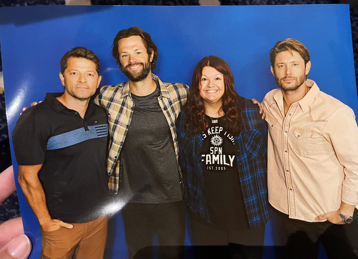 #spntor #torcon was amazing!!! 🥰🥰 Thanks for this awesome photo <a href="/jarpad/">Jared Padalecki</a> <a href="/JensenAckles/">Jensen Ackles</a> <a href="/mishacollins/">Misha Collins</a>