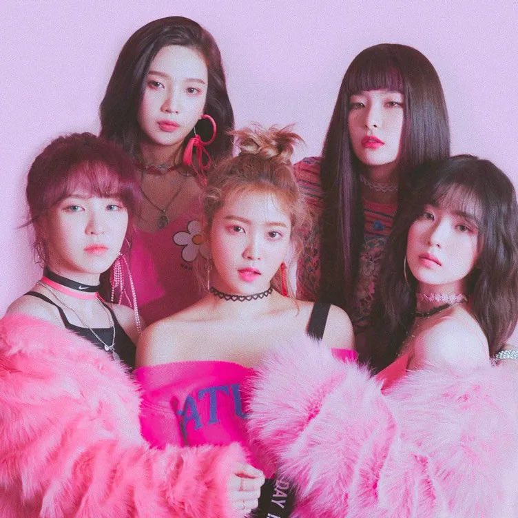 suho_jinyoung's tweet photo. since today it is #8YearsWithRedVelvet
iโm gonna make a thread of MY opinion on which member owned each era ๐ https://t.co/pFEaXjRtfa