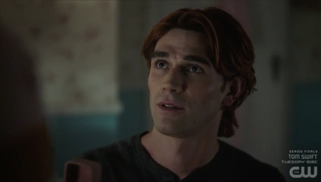 barchiesorigin's tweet photo. ARCHIE ANDREWS ASKED BETTY COOPER TO MARRY HIM I'M SOBBINGGGG #RIVERDALE https://t.co/H9PxAh5Ba9