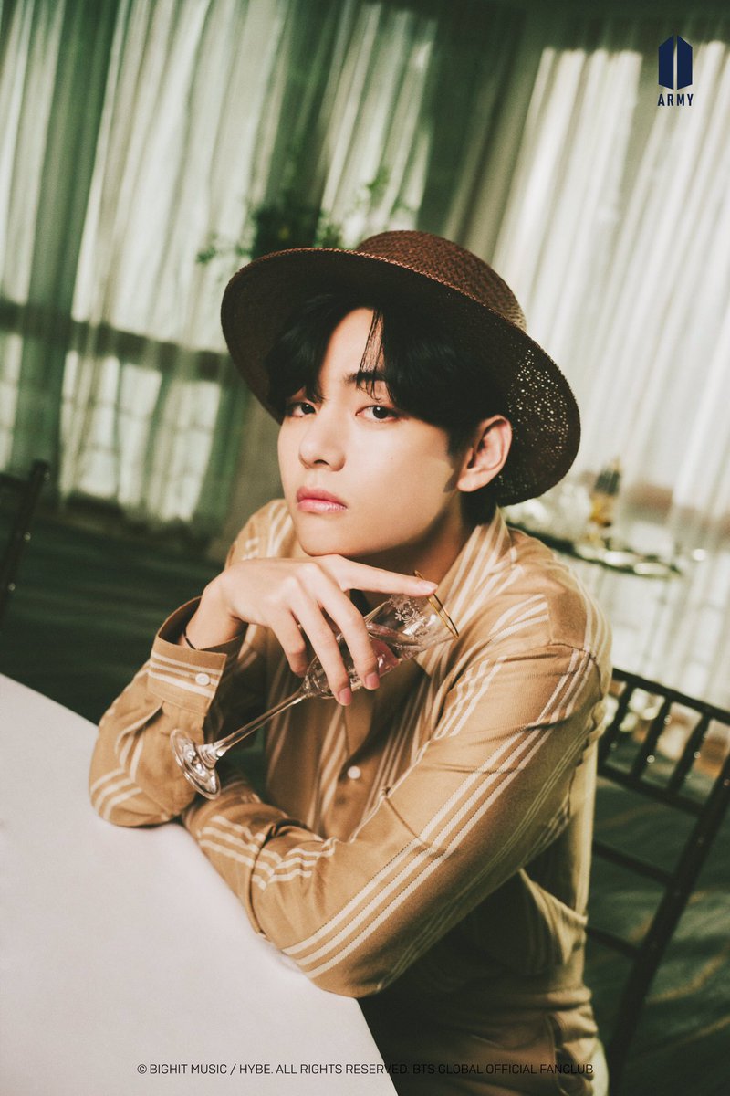 borahae_BTS's tweet photo. #taehyung para 'BTS SUITE LIFE PHOTO, Black ver', membresia ARMY. 

#btstaehyung  #btsinfo #btsv  #btstaehyung #taehyungbiased #taehyungbias #bts #btswts #btsinformation #btsnews #btsarmy #btsweverse #weverse #btsarmy #btsimagines #btsv #vbts #vbtsedit #kimtaehyung https://t.co/8mLVPTWcww