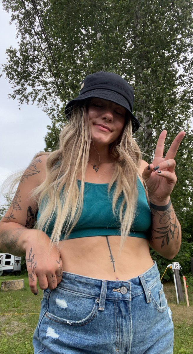 I found a bucket hat for my big head