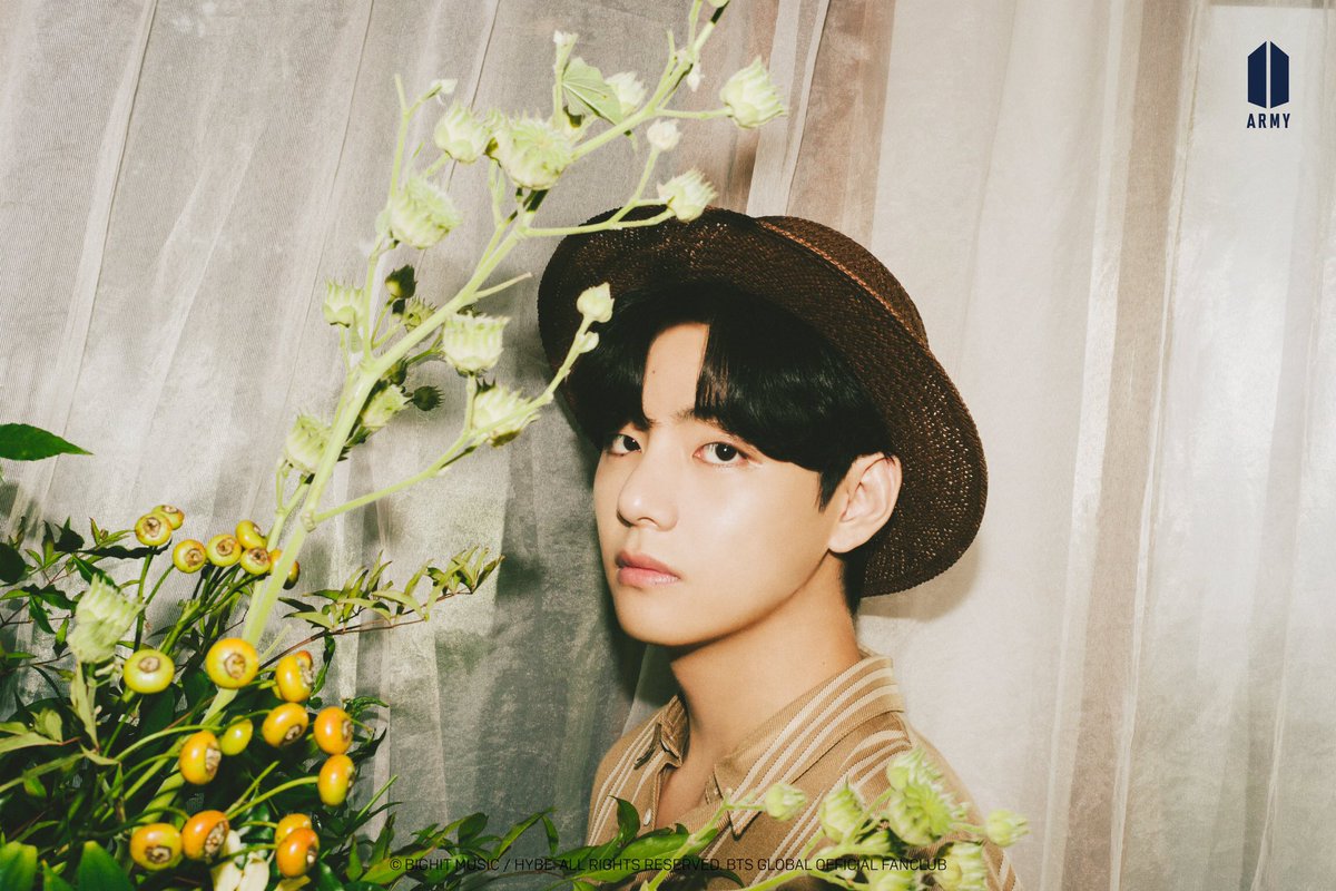 borahae_BTS's tweet photo. #taehyung para 'BTS SUITE LIFE PHOTO, Black ver', membresia ARMY. 

#btstaehyung  #btsinfo #btsv  #btstaehyung #taehyungbiased #taehyungbias #bts #btswts #btsinformation #btsnews #btsarmy #btsweverse #weverse #btsarmy #btsimagines #btsv #vbts #vbtsedit #kimtaehyung https://t.co/UMihV89VIN