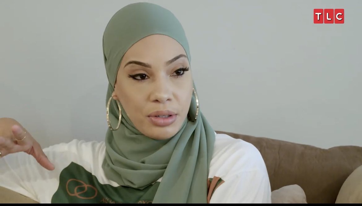 202Huny's tweet photo. What Prank should Shaeeda play on Bilal and his family⁉️… 🤔🚩🚩🚩#90dayfiancebeforethe90days #90DayFiance https://t.co/4JLE1rOgbi