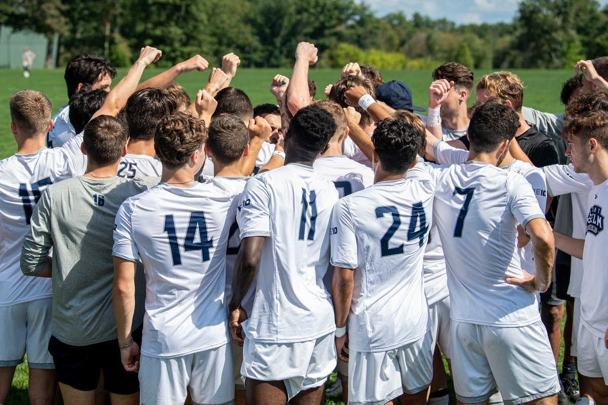 LRBearsAD's tweet photo. Excited to welcome several @STAHawks teams back to the Hilltop one week from today! #HawksSoarHigher #PreSeasonMode https://t.co/L19I30zE5y