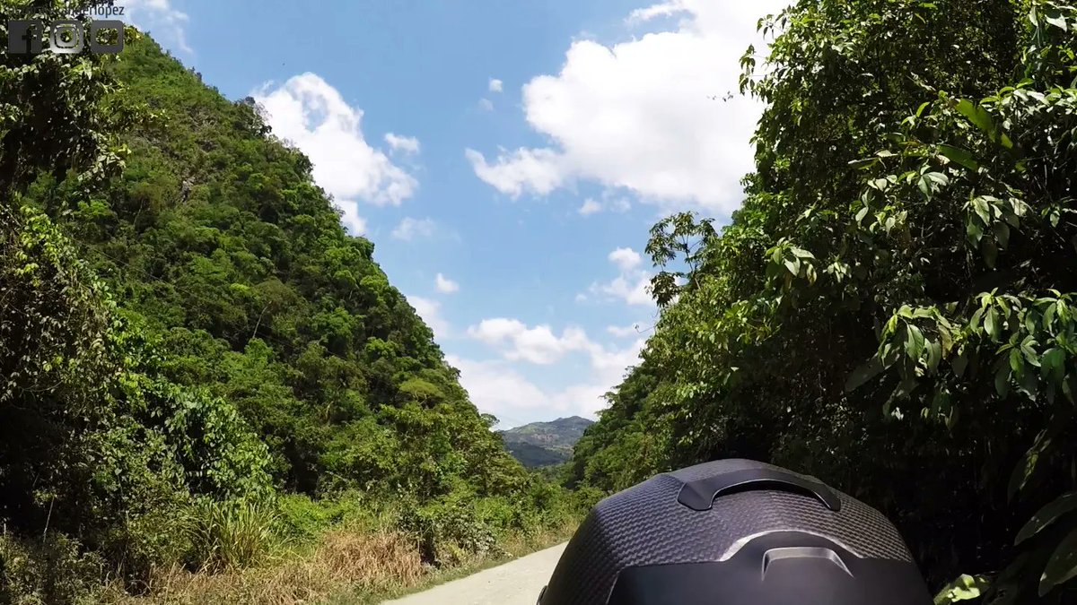 EmpaquePues's tweet image. Fijar un rumbo y cruzar caminos para llegar a él, es una de mis fascinaciones. Luego, sentarse frente a una cascada y escuchar su música, es una de las mejores maneras para encontrarse a uno mismo.
•
#EmpaquePues #ViajandoxColombia #cundinamarca #tobia #nimaima #nocaima #guevara