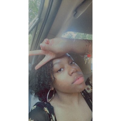 shortielikehan's tweet photo. About time I changed my pfp!!ππ #braidlocs https://t.co/C3rE9WY76j