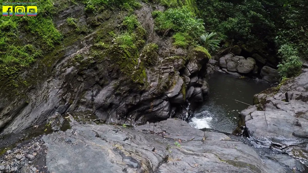 EmpaquePues's tweet image. Fijar un rumbo y cruzar caminos para llegar a él, es una de mis fascinaciones. Luego, sentarse frente a una cascada y escuchar su música, es una de las mejores maneras para encontrarse a uno mismo.
•
#EmpaquePues #ViajandoxColombia #cundinamarca #tobia #nimaima #nocaima #guevara