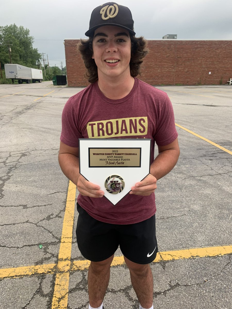 MarkAustin_5's tweet photo. @wc_trojans was finally able to have its season-ending banquet this afternoon. Grateful for the desire the new coaching staff instilled in ‘25  @Micah_Austin6. 6th District All District Team &amp; selected as team MVP as a freshman. @jgiv23 @jasonjohnson_23 @EvilleNecksBB https://t.co/jE1PehEJSm